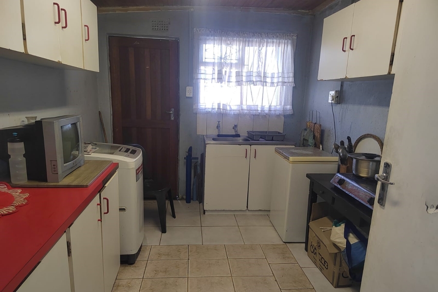 5 Bedroom Property for Sale in Lentegeur Western Cape